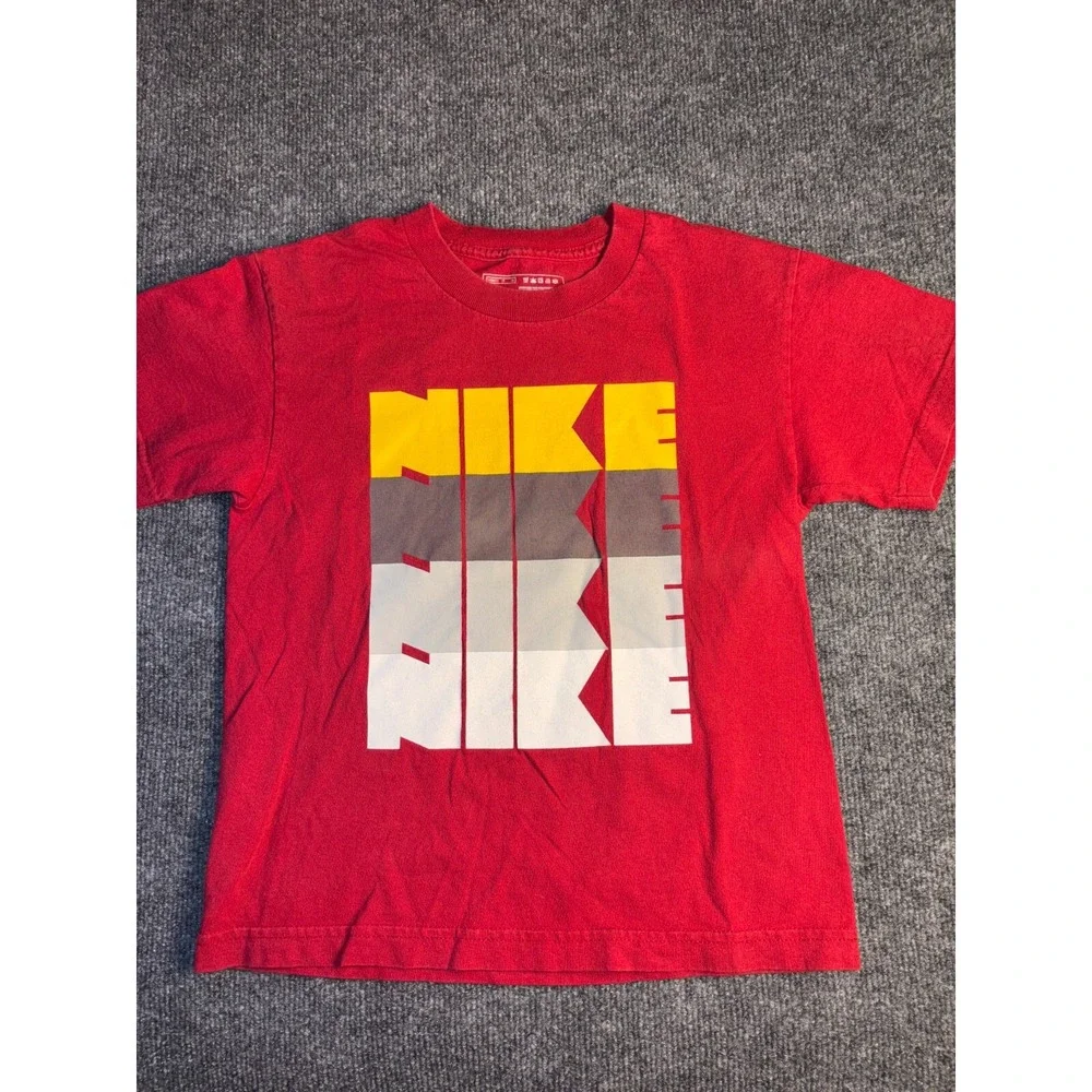Vintage Nike T Shirt Boy‎ Small Red Athletic Sports Spell Out Logo Short Sleeve